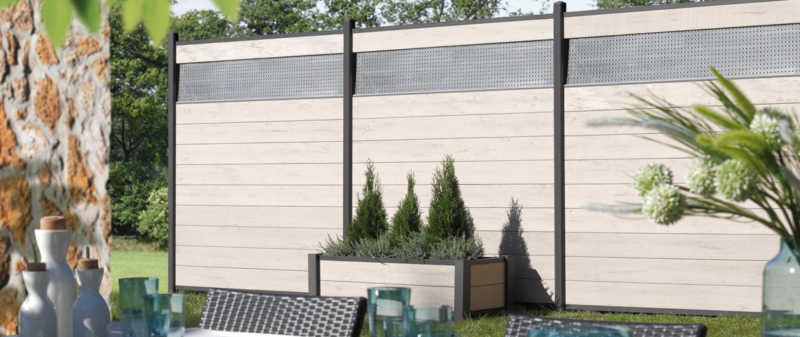Sichtschutzzaun WPC Gartenzaun24