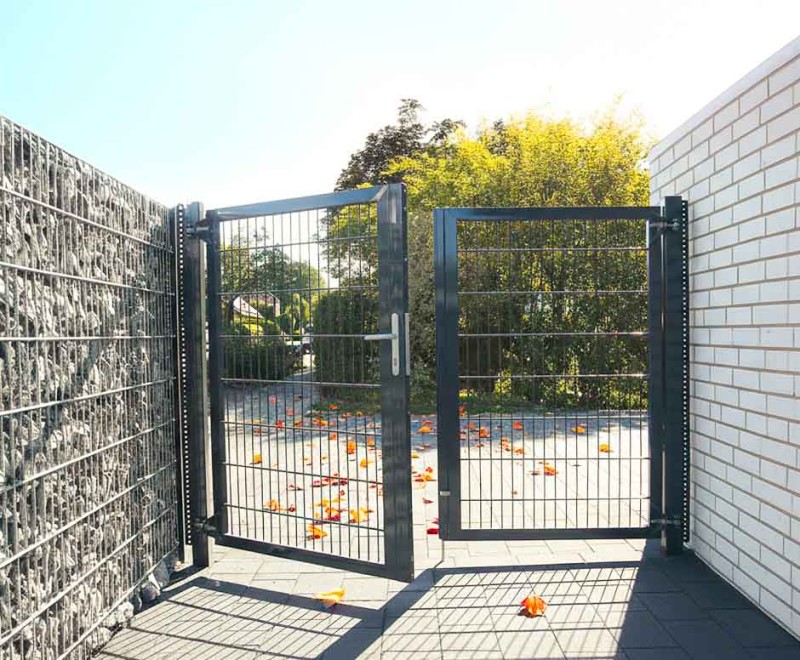 Elegante Zaun Und Gartentore Fur Ihr Grundstuck Gartenzaun24 Tore Zaunsysteme